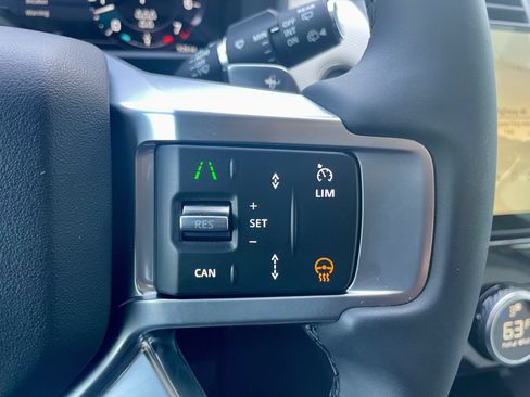 New 2026 Land Rover Discovery Limited Edition AWD/4WD image 22