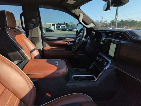 Used 2025 GMC Sierra 2500 Denali Ultimate image 7