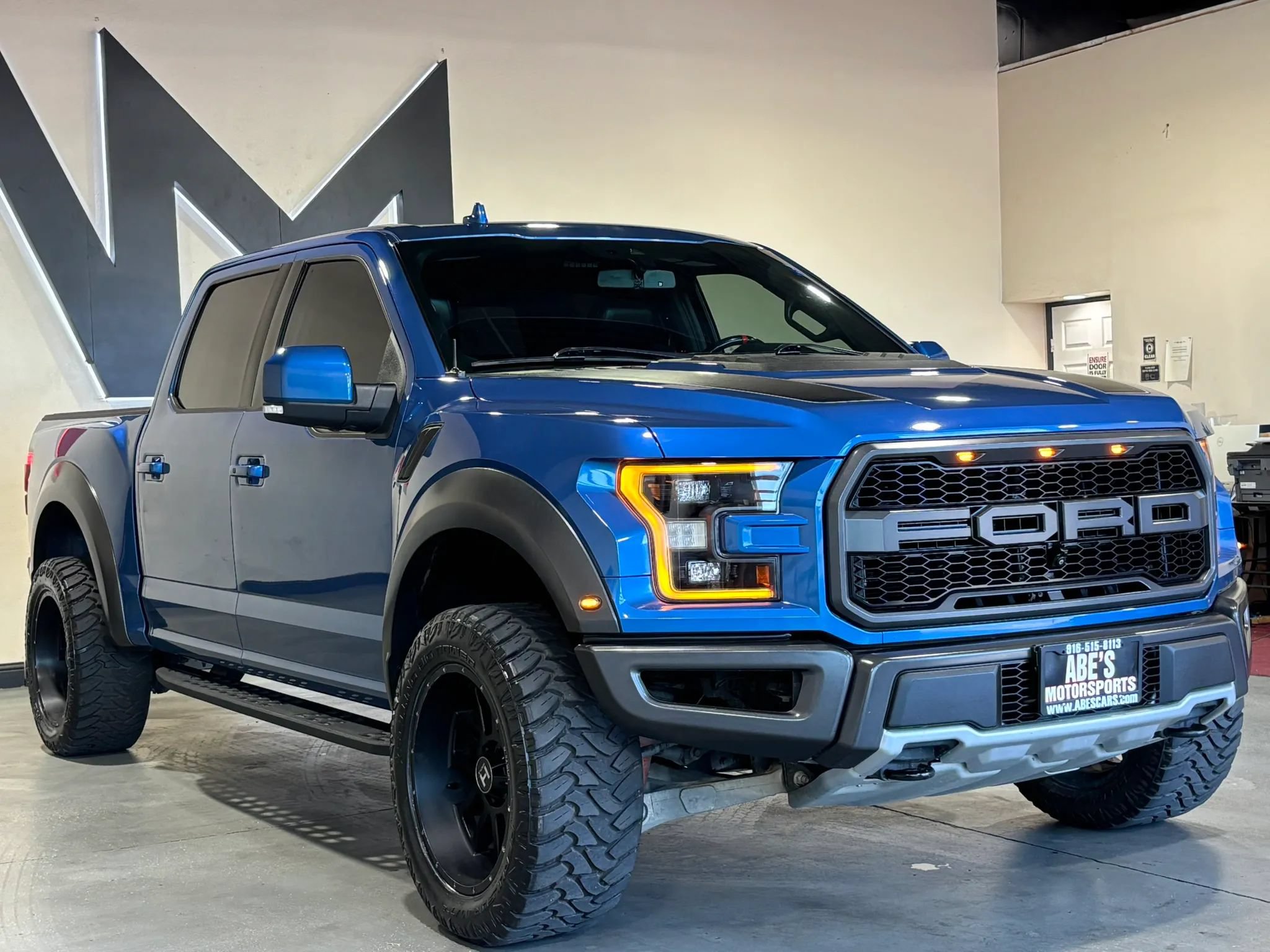Used 2020 Ford F150 Raptor w/ Equipment Group 802A Luxury AWD/4WD image 3