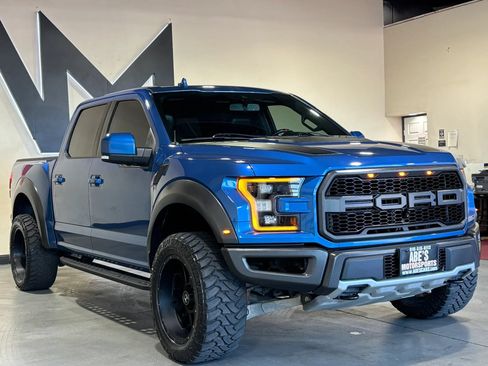 Used 2020 Ford F150 Raptor w/ Equipment Group 802A Luxury AWD/4WD image 3
