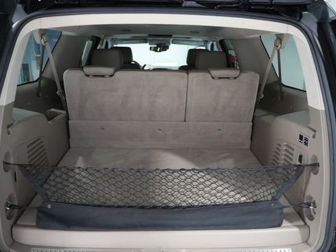 Used 2016 Chevrolet Suburban LTZ image 9