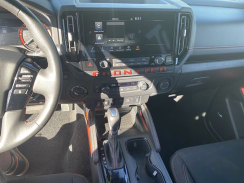 Used 2025 Nissan Frontier PRO-4X w/ Pro Convenience Package image 17