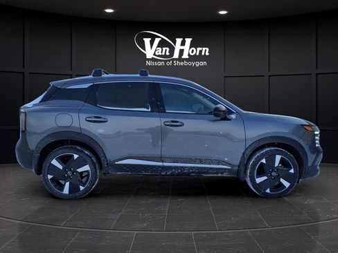 New 2026 Nissan Kicks SR w/ Cold Weather Package AWD/4WD image 8