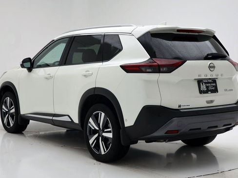 Used 2023 Nissan Rogue SL w/ SL Premium Package image 8