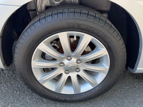 Used 2012 Chrysler 200 Touring image 4