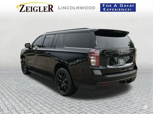 Used 2023 Chevrolet Suburban RST AWD/4WD image 4