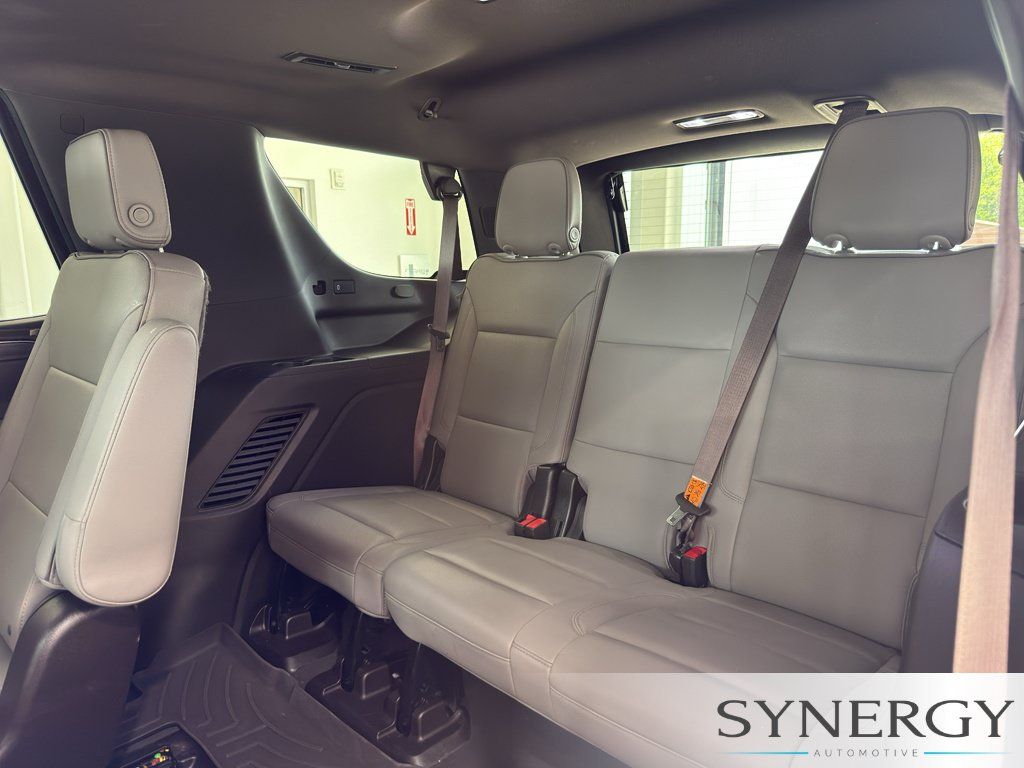 Used 2023 GMC Yukon SLT w/ SLT Premium Package RWD image 33