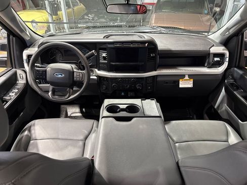 Used 2024 Ford F250 XL w/ XL Chrome Package RWD image 14