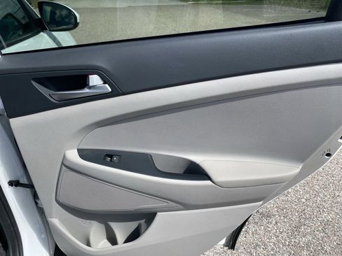 Used 2019 Hyundai Tucson SEL image 15