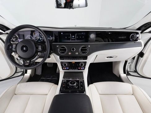 Used 2022 Rolls-Royce Ghost w/ Ghost Package AWD/4WD image 24