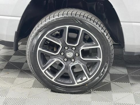Used 2019 RAM 1500 Tradesman w/ SXT Appearance Group AWD/4WD image 28