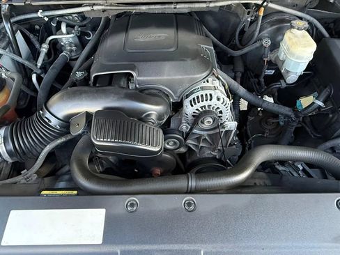 Used 2010 Chevrolet Avalanche LS w/ Convenience Package image 15