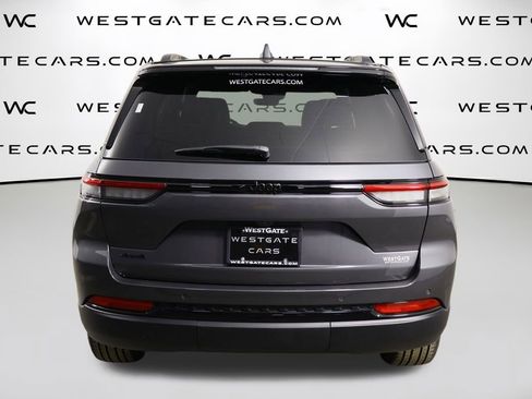 New 2025 Jeep Grand Cherokee Limited image 4