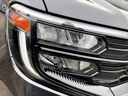 Used 2025 Ford Expedition Active image 26