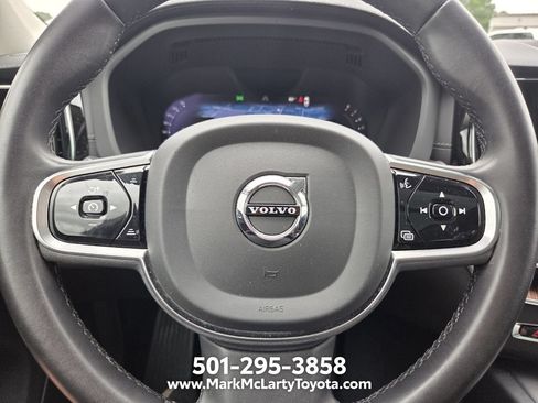 Used 2023 Volvo XC60 B5 Ultimate w/ Protection Package Premier FWD image 25