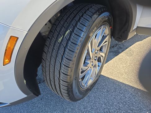 New 2026 Lincoln Corsair Premiere image 31