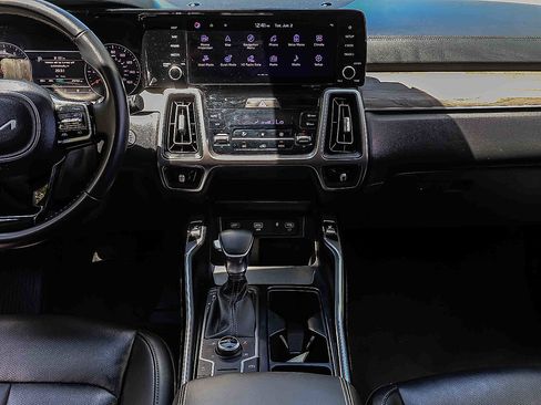 Certified 2023 Kia Sorento S w/ Panoramic Sunroof Package AWD/4WD image 10
