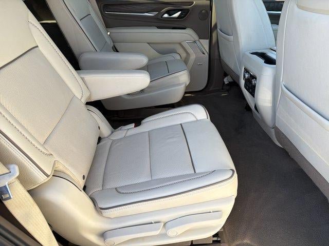 Used 2024 GMC Yukon Denali w/ Denali Reserve Package AWD/4WD image 15