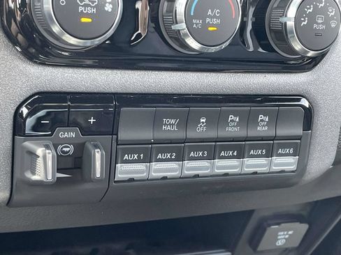 New 2026 RAM 2500 Tradesman w/ Chrome Appearance Group AWD/4WD image 37