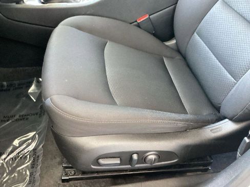 Used 2025 Chevrolet Malibu LT FWD image 12
