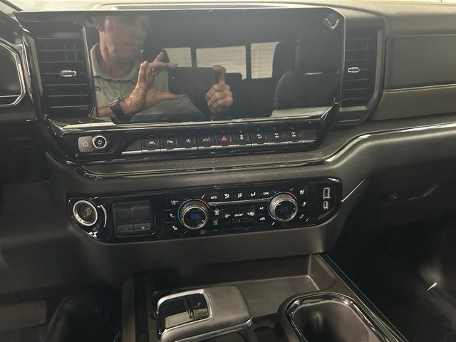 Used 2023 Chevrolet Silverado 1500 ZR2 w/ Technology Package AWD/4WD image 19