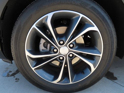 Used 2023 Buick Encore GX Select image 5