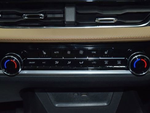 New 2026 Chevrolet Equinox ACTIV w/ Safety and Technology Package image 33