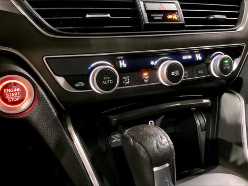 Used 2019 Honda Accord LX image 36