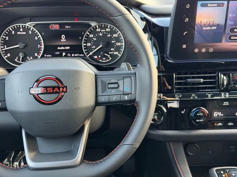 New 2026 Nissan Pathfinder SV image 31