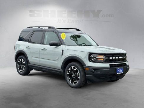 Certified 2022 Ford Bronco Sport Outer Banks w/ Tech Package AWD/4WD image 2