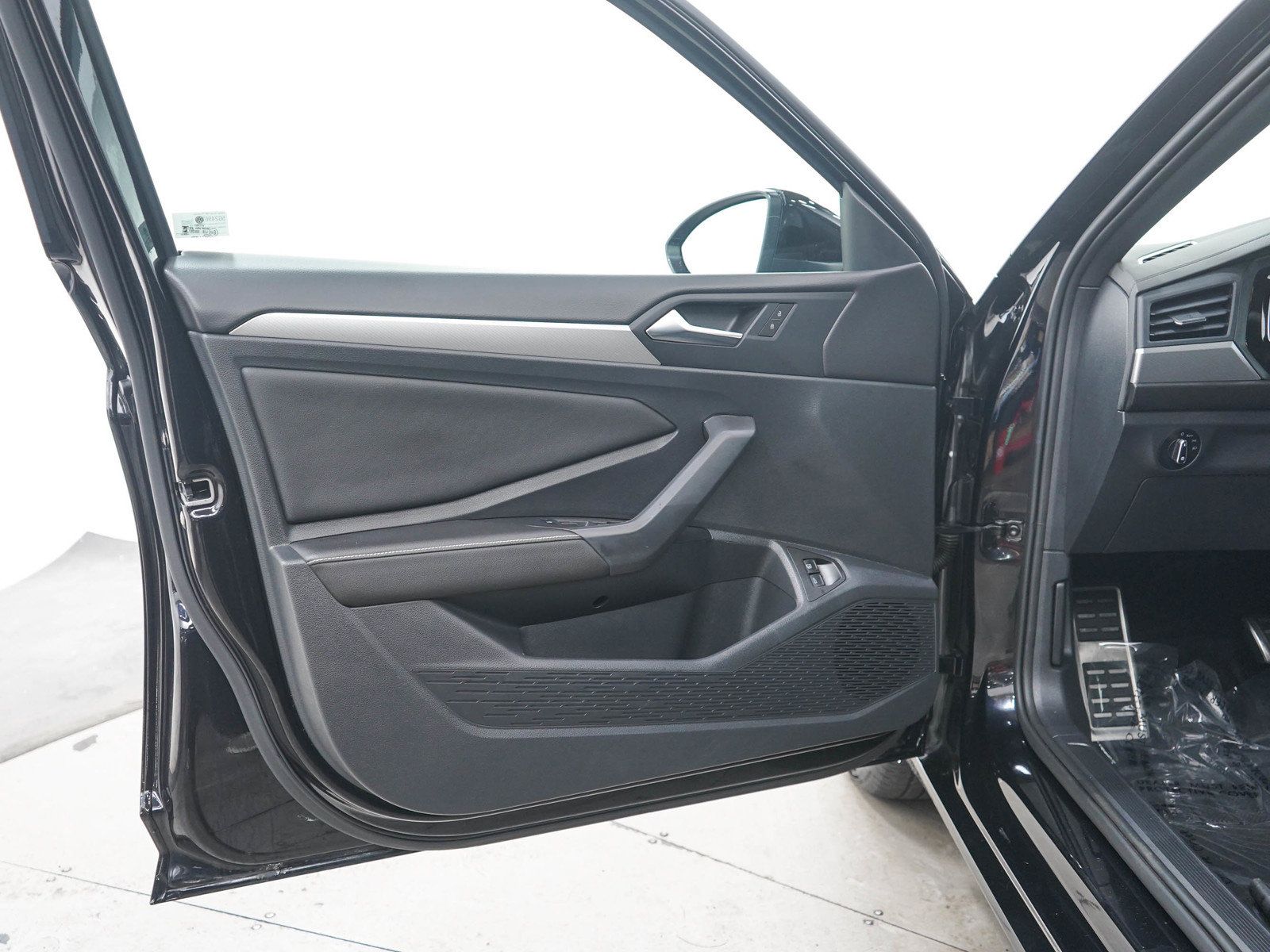 Used 2023 Volkswagen Jetta Sport FWD image 18