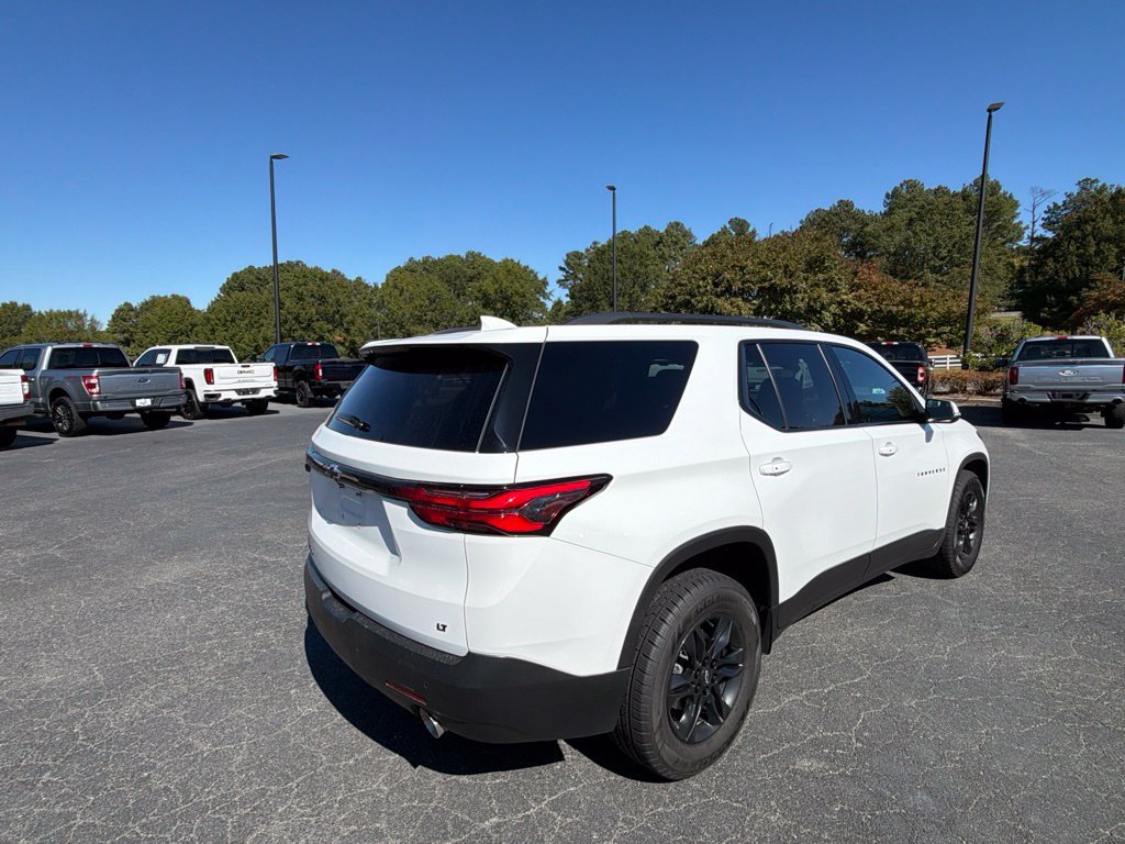 Used 2023 Chevrolet Traverse LT w/ Midnight/Sport Edition AWD/4WD image 21