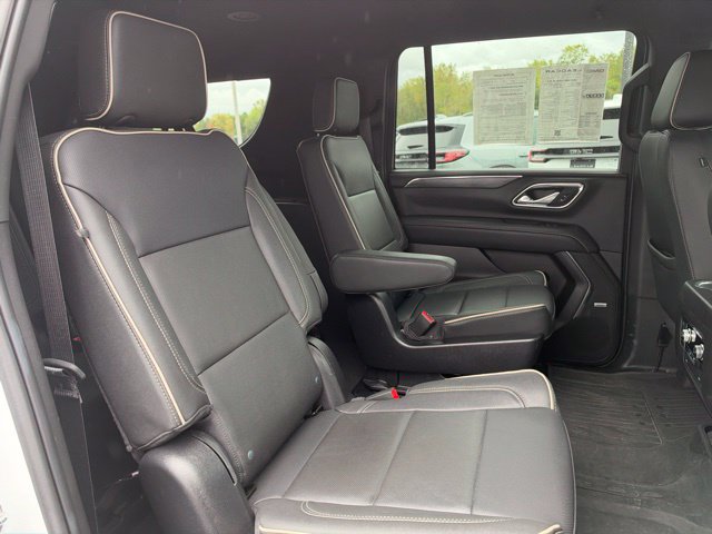Used 2022 GMC Yukon XL SLT AWD/4WD image 13