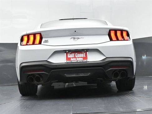 Certified 2025 Ford Mustang Coupe RWD image 33