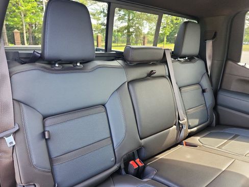 Certified 2022 GMC Sierra 1500 Denali w/ Denali Premium Package AWD/4WD image 11