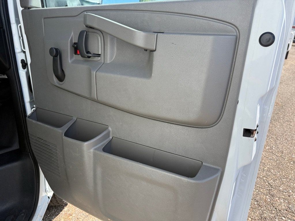 Used 2019 Chevrolet Express 3500 Extended w/ Driver Convenience Package RWD image 21