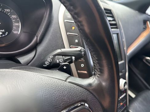 Used 2017 Lincoln MKC Reserve image 32