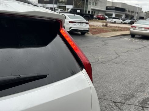 Used 2023 Kia Niro EX Touring image 22