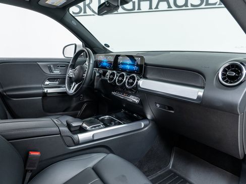 Certified 2021 Mercedes-Benz GLB 250 250 4MATIC image 21