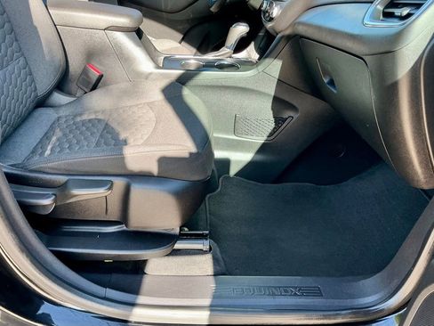 Used 2019 Chevrolet Equinox LT AWD/4WD image 23