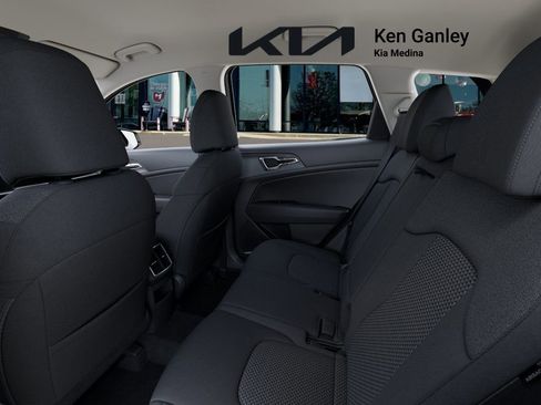 New 2026 Kia Sportage LX image 18