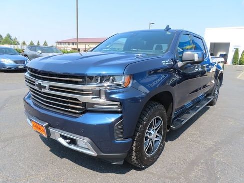 Used 2021 Chevrolet Silverado 1500 High Country w/ Technology Package AWD/4WD image 3