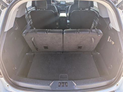 Used 2023 Ford Explorer Limited image 19