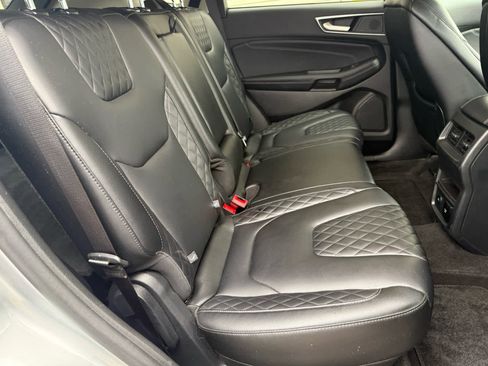 Used 2024 Ford Edge Titanium image 7
