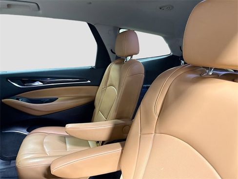 Used 2019 Buick Enclave Essence image 22