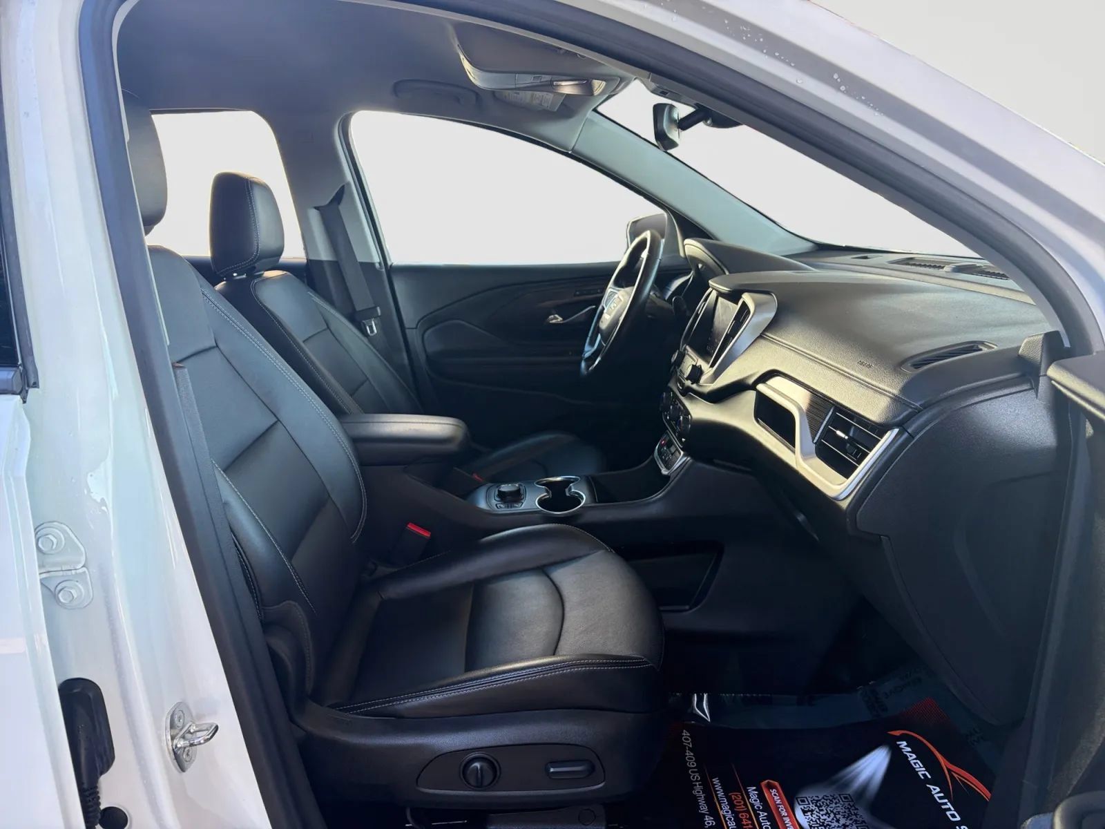 Used 2022 GMC Terrain SLT w/ LPO, Floor Liner Package AWD/4WD image 20