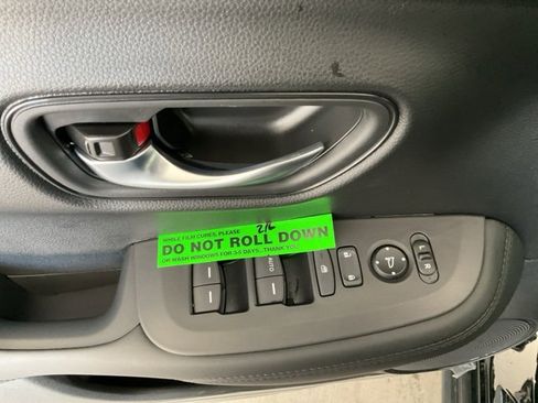 New 2026 Honda HR-V LX image 6