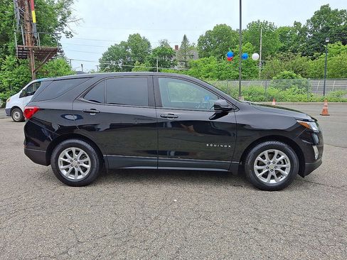 Certified 2020 Chevrolet Equinox LS w/ LS Convenience Package FWD image 25