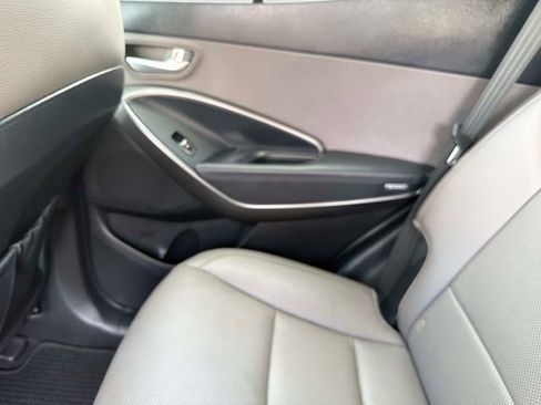 Used 2017 Hyundai Santa Fe Sport FWD image 15