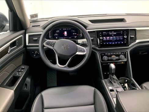 Used 2023 Volkswagen Atlas SE AWD/4WD image 11